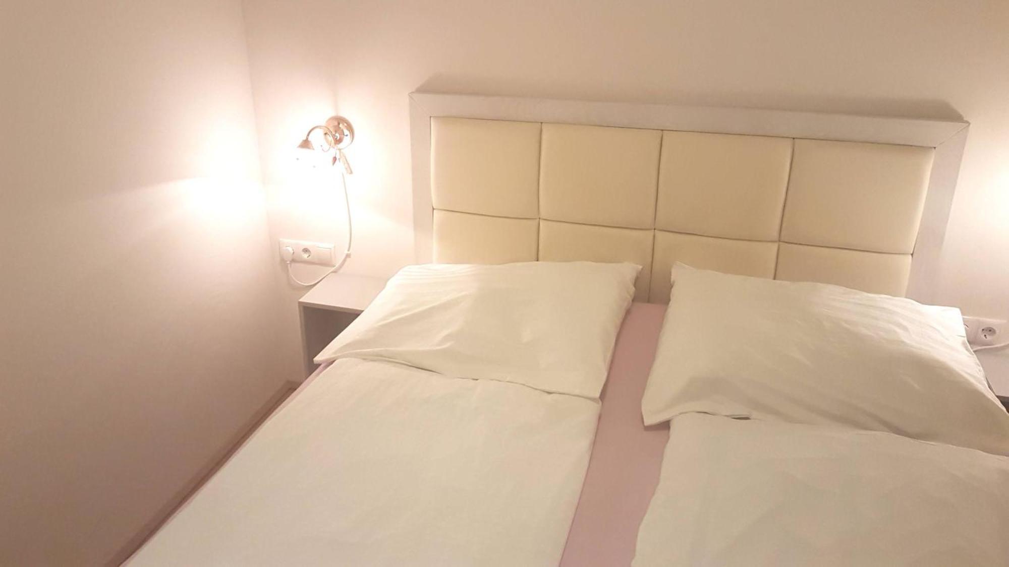 Sobieski District-1 Ring Apartments Vienna Room photo